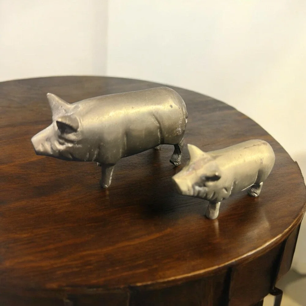 Old Vintage Solid Brass Set Pigs Figurine Metal Piggy Hog Farm Animal 4.25